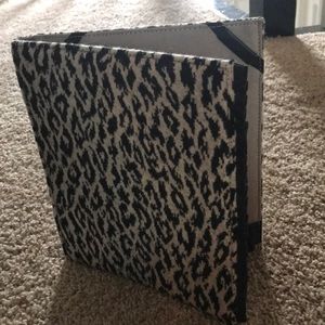 Padded cloth iPad leopard print case new❤️😱